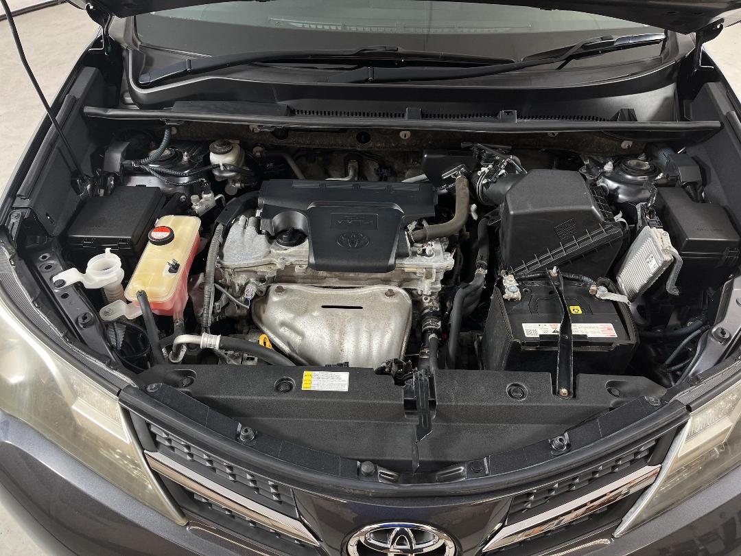 Photo '13' of Toyota Rav4