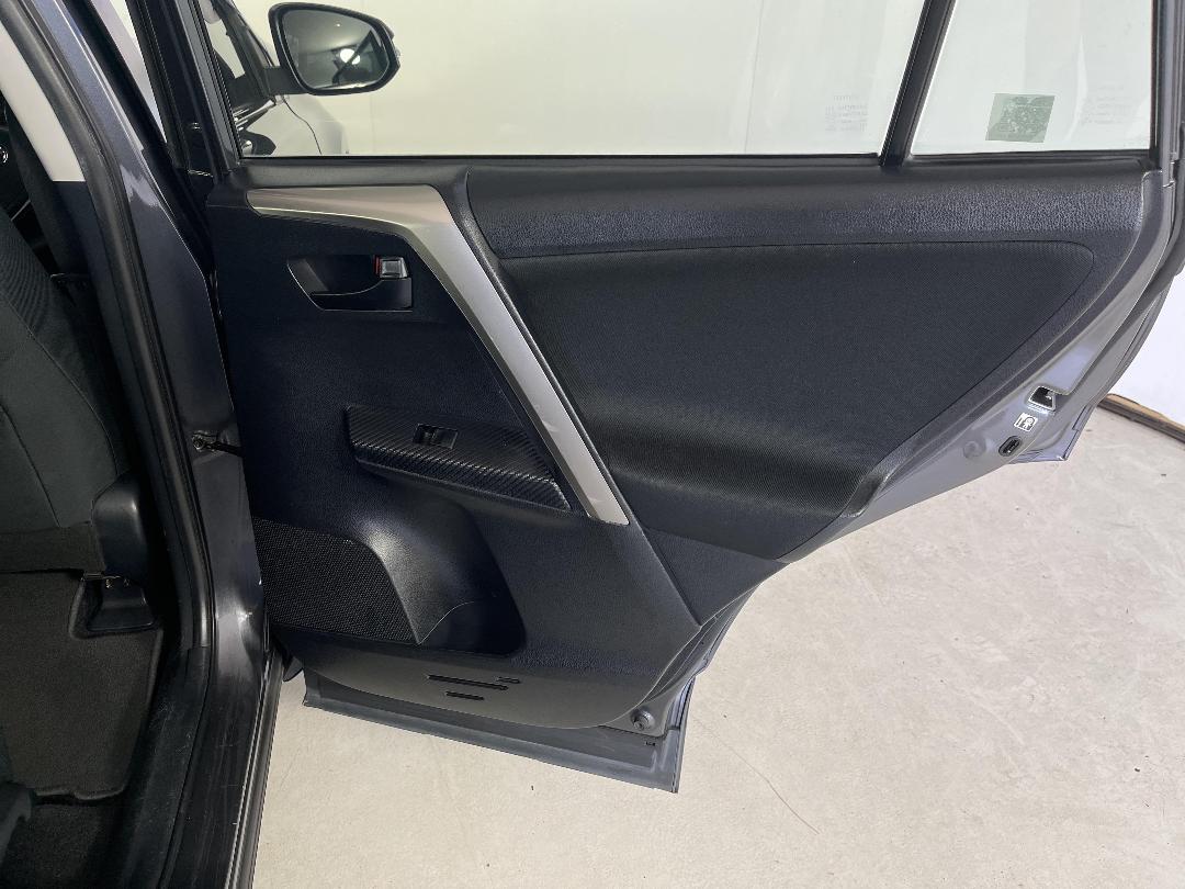 Photo '19' of Toyota Rav4