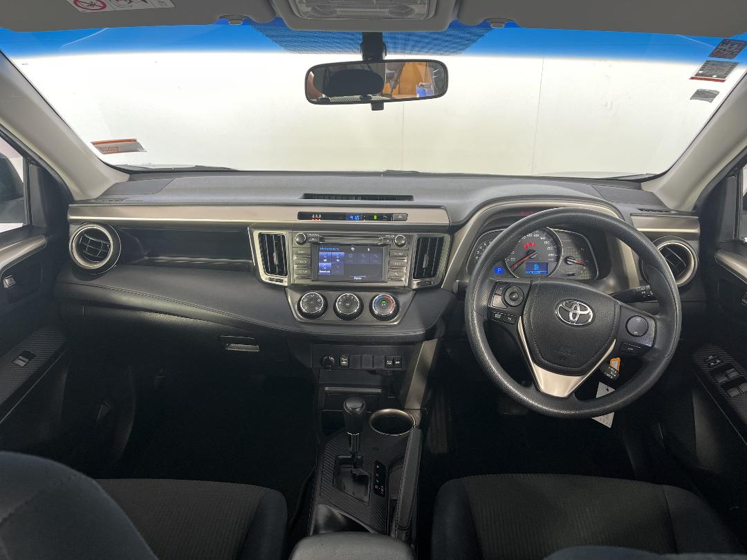 Photo '17' of Toyota Rav4