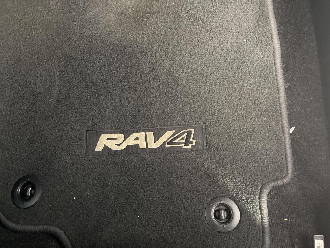Photo '31' of Toyota Rav4