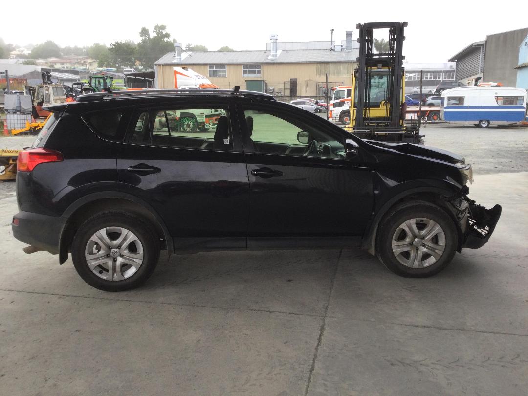 Photo '8' of Toyota Rav4 GX SUV Photo '8' of Toyota Rav4 GX SUV