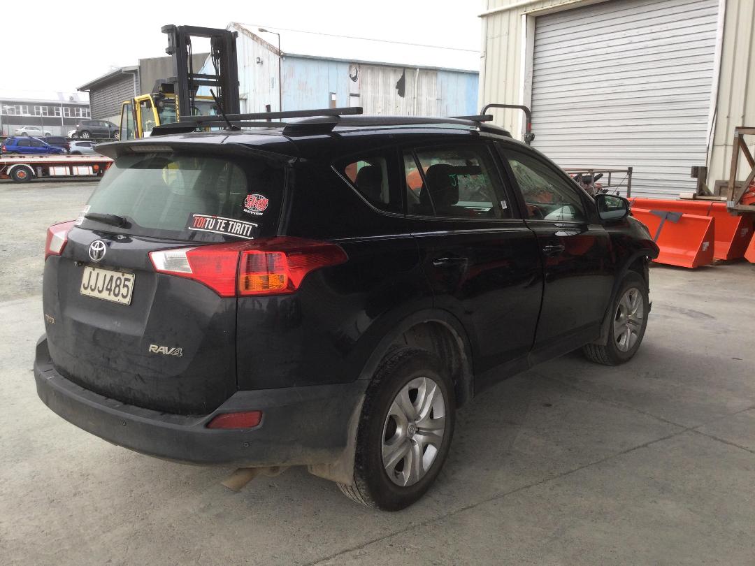 Photo '7' of Toyota Rav4 GX SUV Photo '7' of Toyota Rav4 GX SUV