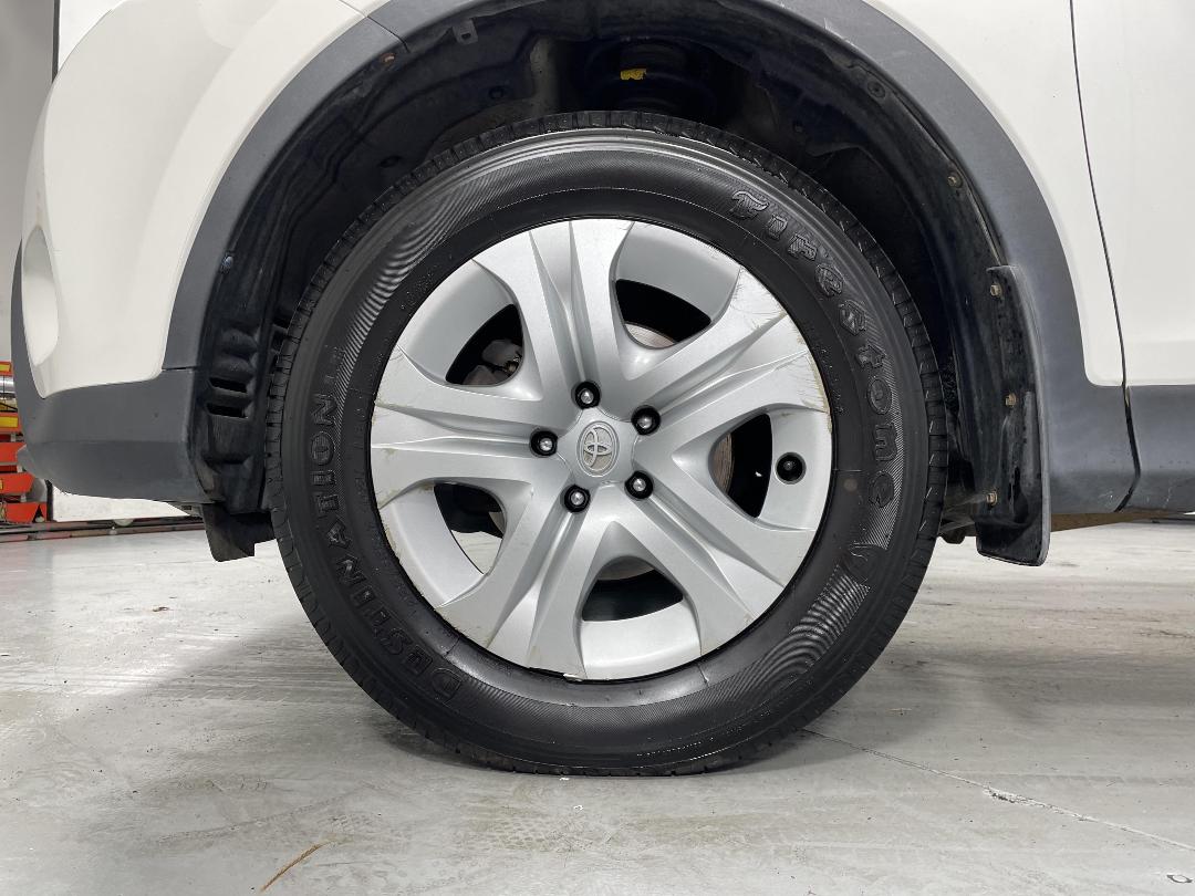 Photo '10' of Toyota Rav4