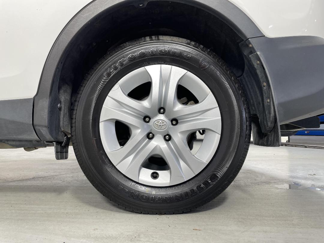 Photo '11' of Toyota Rav4