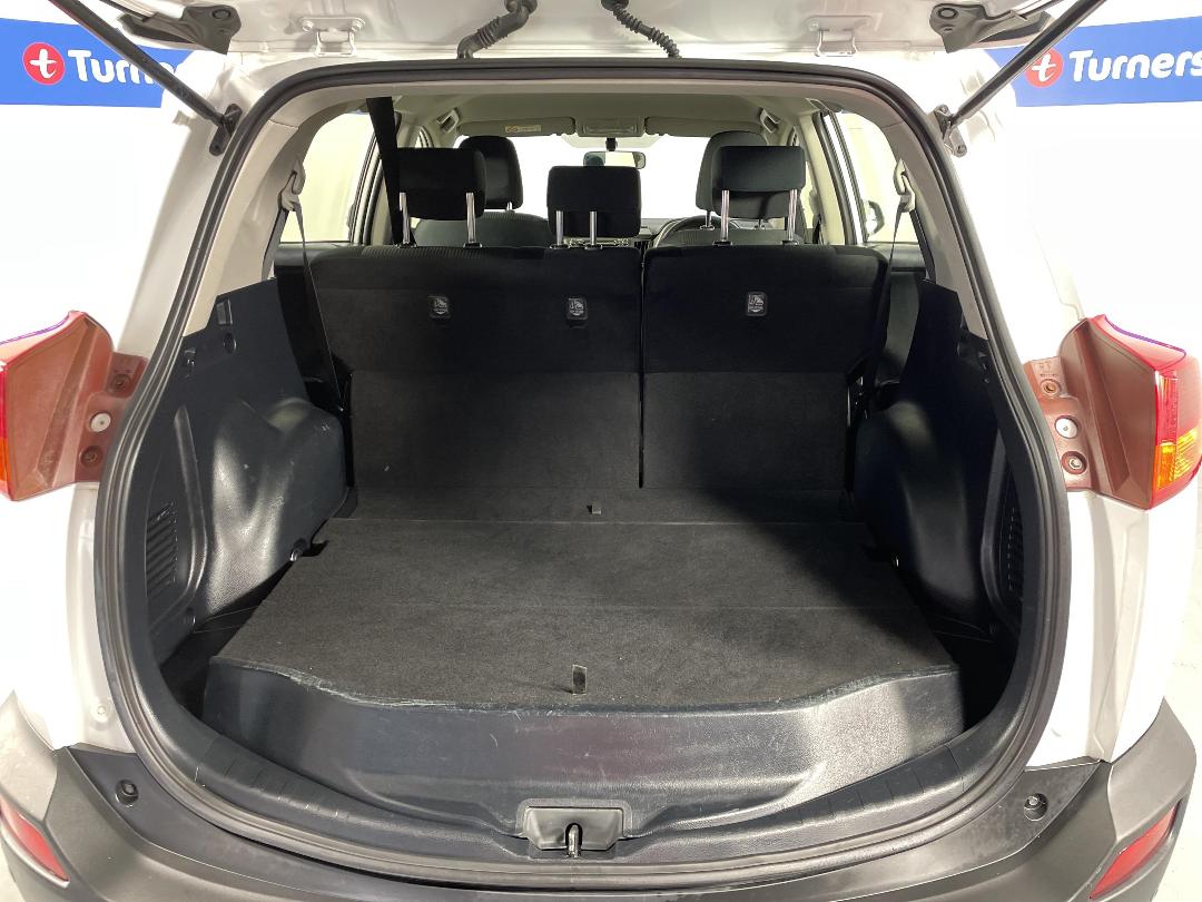 Photo '14' of Toyota Rav4