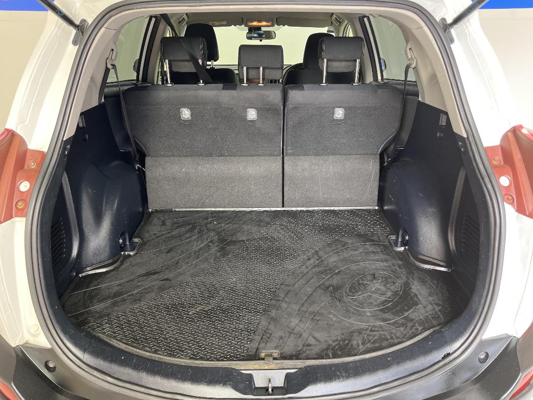 Photo '14' of Toyota Rav4