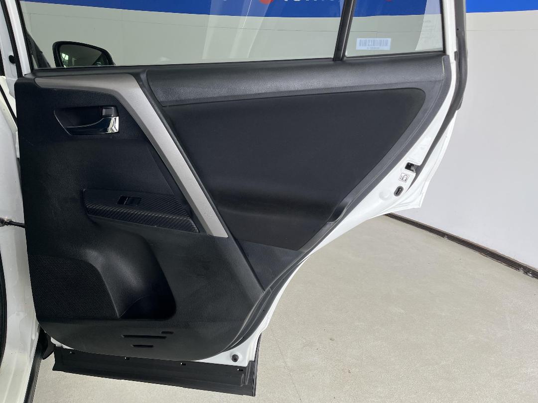 Photo '19' of Toyota Rav4