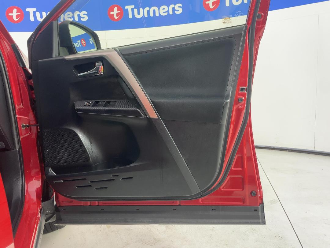 Photo '15' of Toyota Rav4