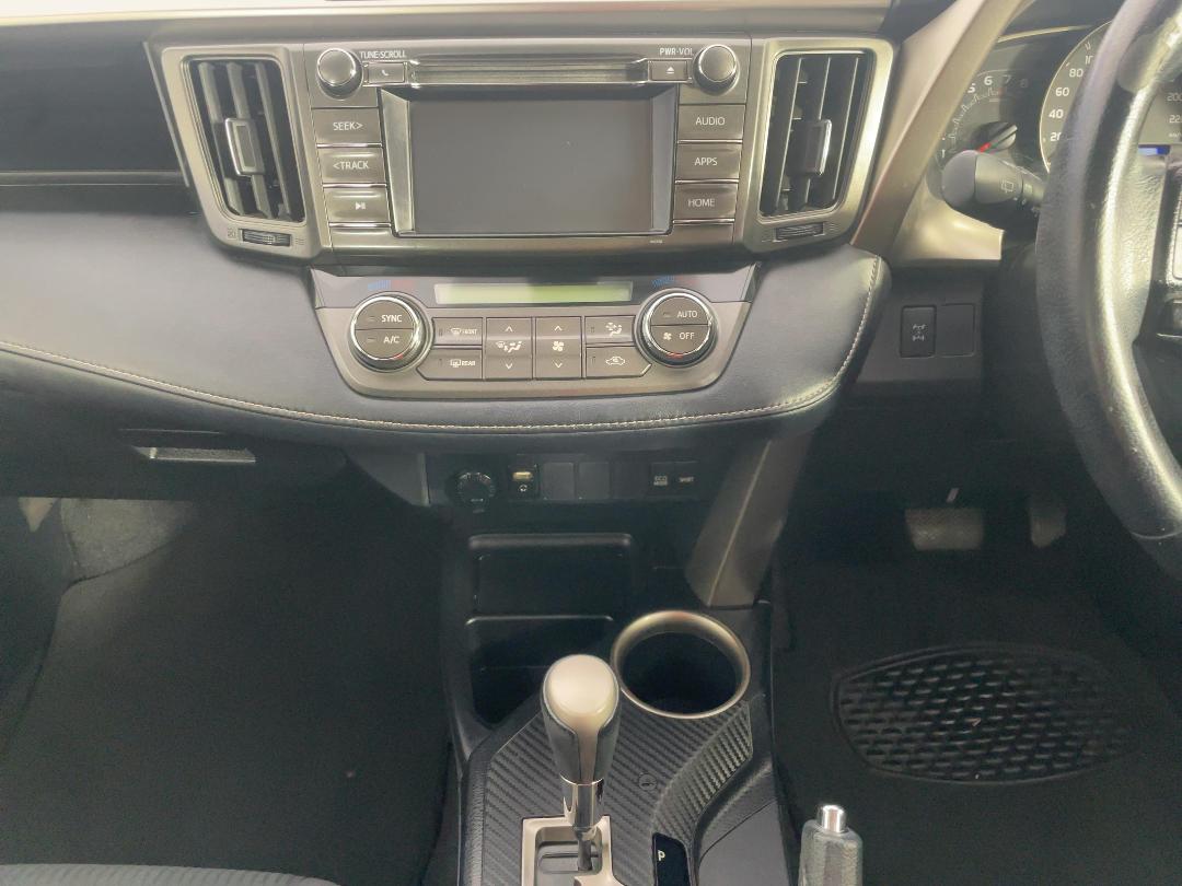 Photo '18' of Toyota Rav4