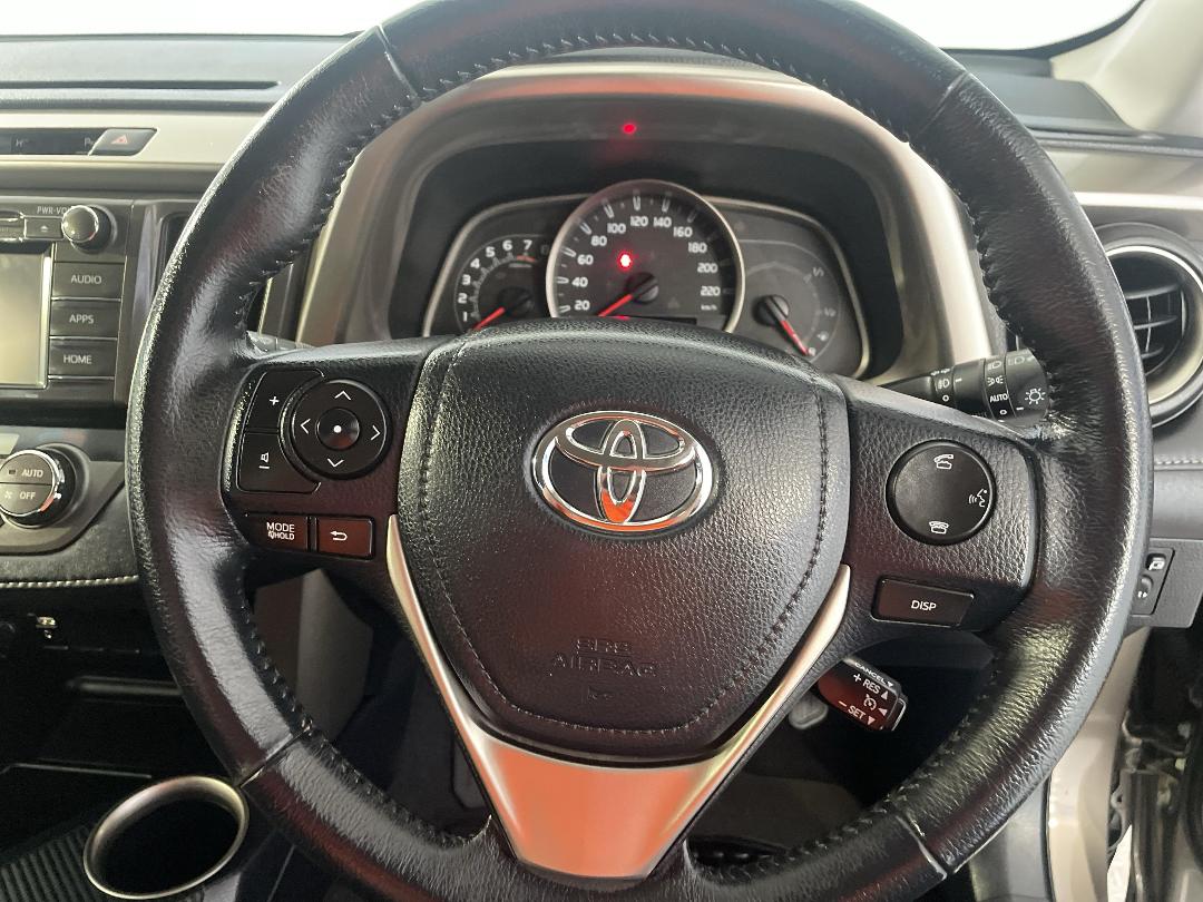 Photo '28' of Toyota Rav4