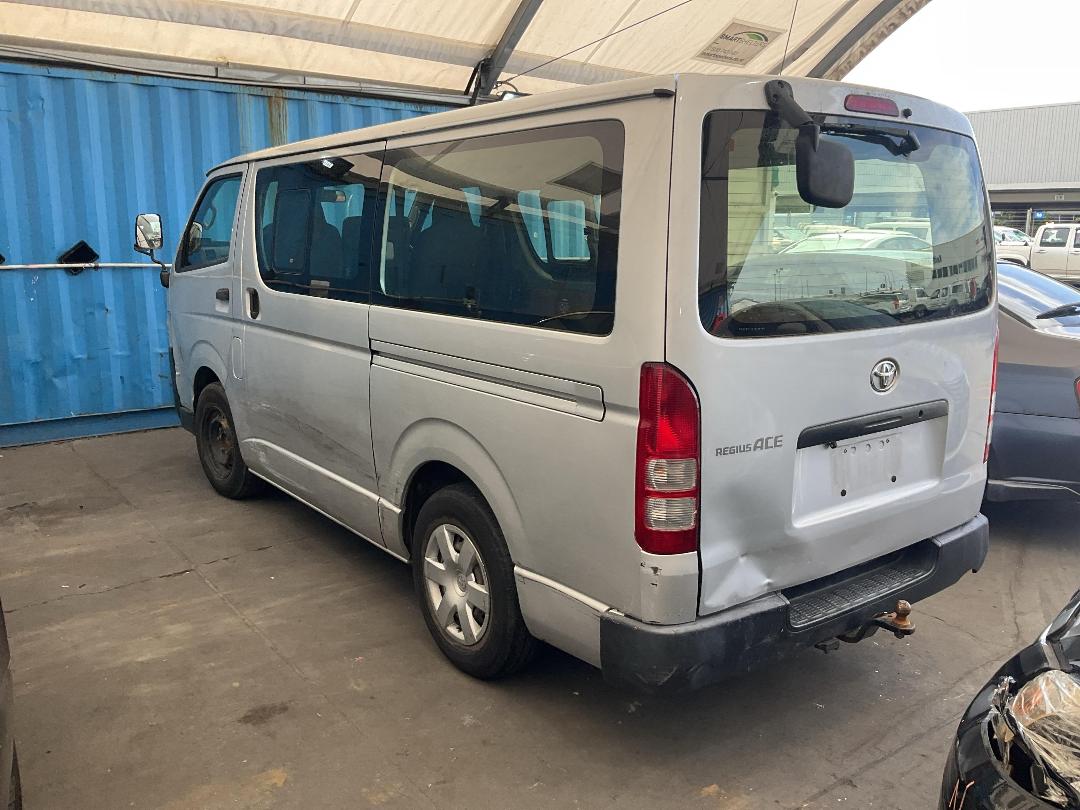 Photo '20' of Toyota Regius ACE VAN Photo '20' of Toyota Regius ACE VAN