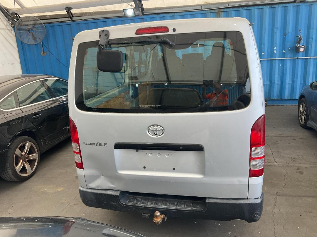 Photo '23' of Toyota Regius ACE VAN Photo '23' of Toyota Regius ACE VAN