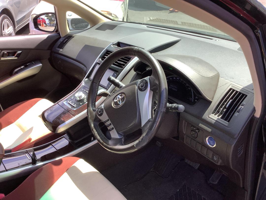 Photo '8' of Toyota SAI Photo '8' of Toyota SAI