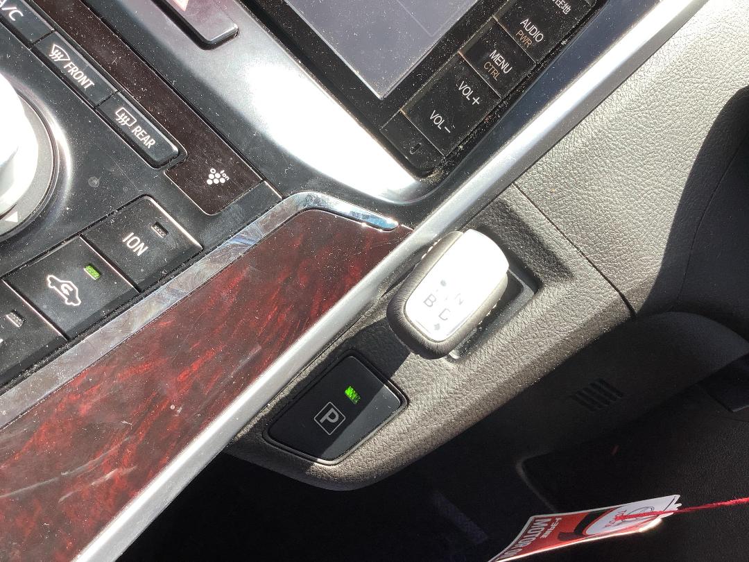 Photo '12' of Toyota SAI Photo '12' of Toyota SAI