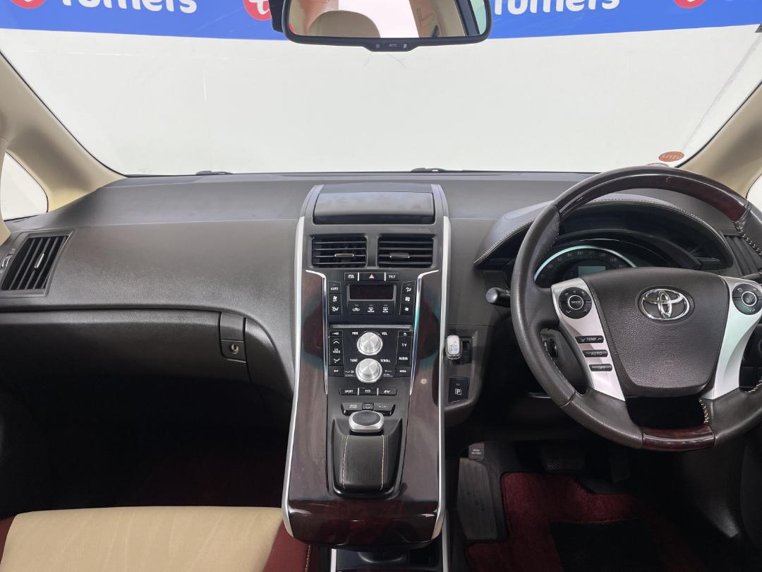 Photo '17' of Toyota SAI Photo '17' of Toyota SAI