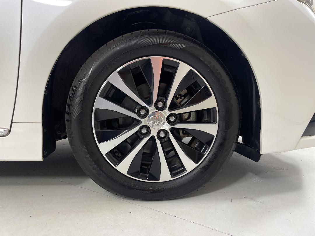 Photo '9' of Toyota SAI Photo '9' of Toyota SAI