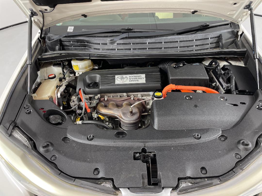 Photo '13' of Toyota SAI Photo '13' of Toyota SAI