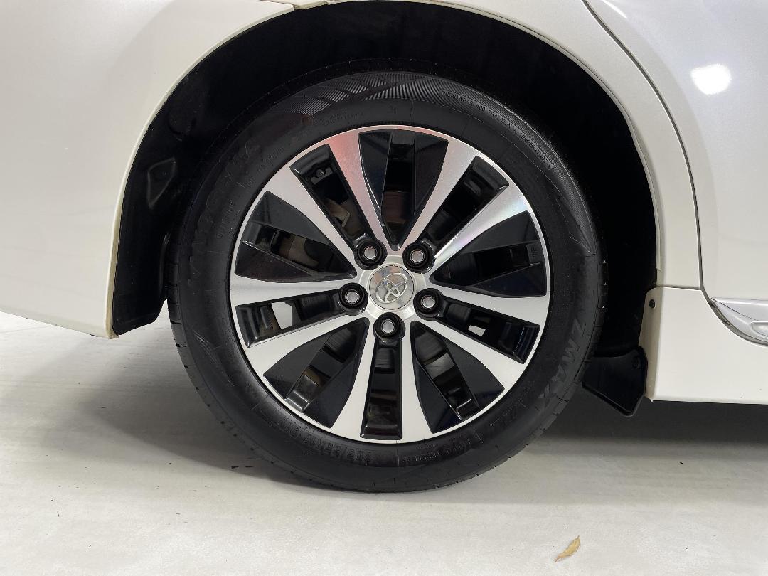 Photo '12' of Toyota SAI Photo '12' of Toyota SAI