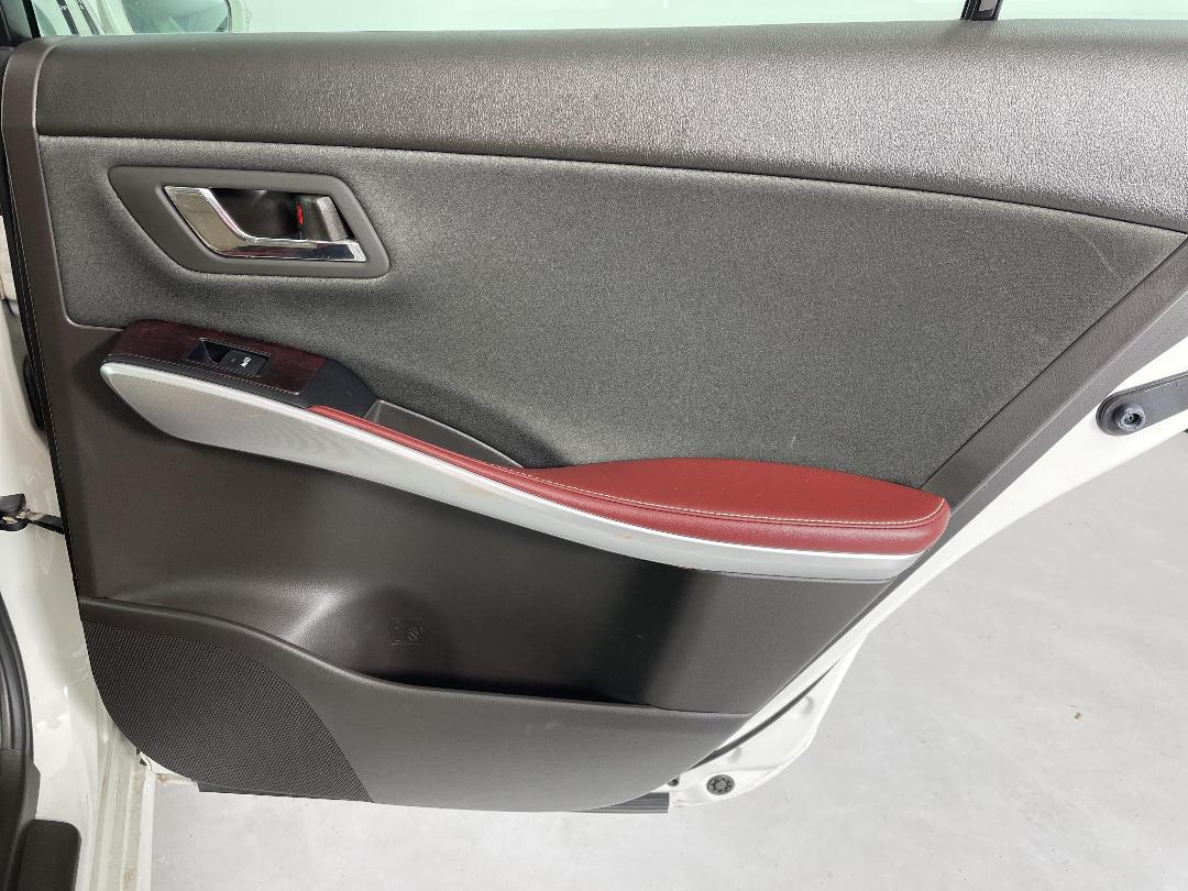 Photo '19' of Toyota SAI Photo '19' of Toyota SAI