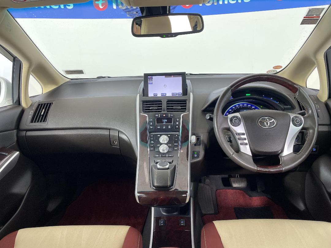 Photo '17' of Toyota SAI Photo '17' of Toyota SAI