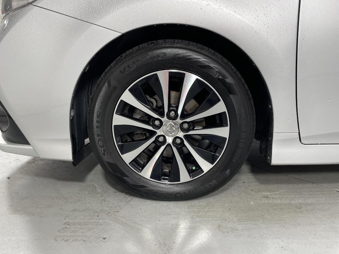 Photo '10' of Toyota SAI Photo '10' of Toyota SAI