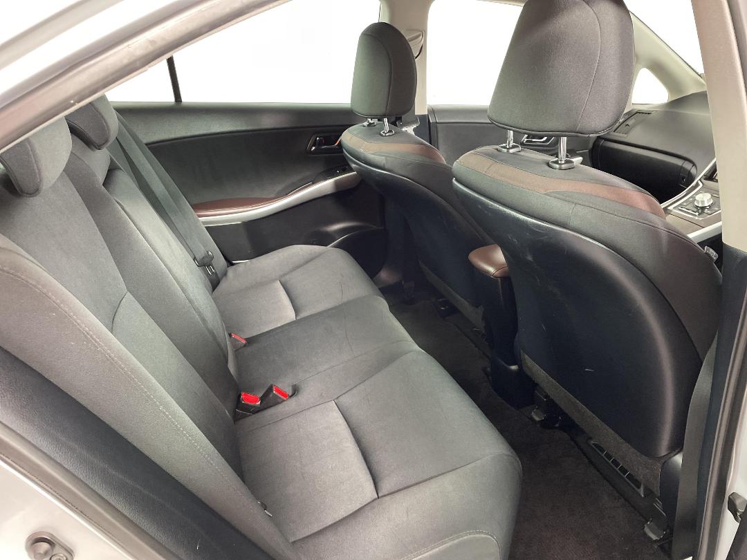 Photo '20' of Toyota SAI Photo '20' of Toyota SAI