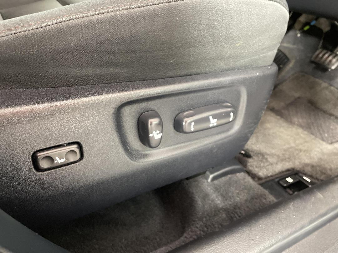 Photo '25' of Toyota SAI Photo '25' of Toyota SAI