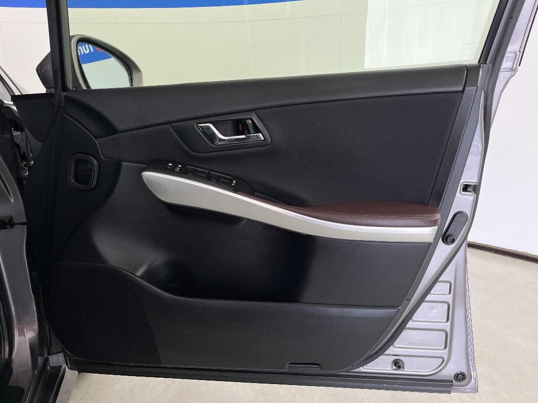 Photo '15' of Toyota SAI