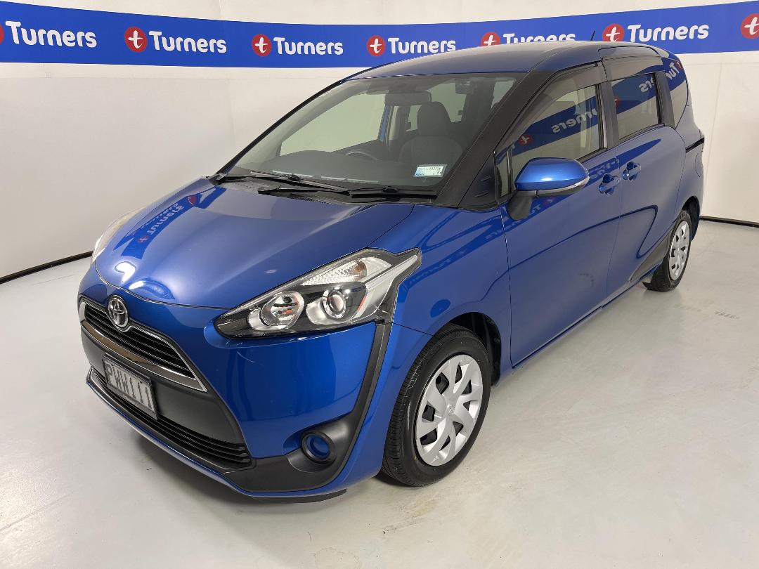 Photo '4' of Toyota Sienta Photo '4' of Toyota Sienta