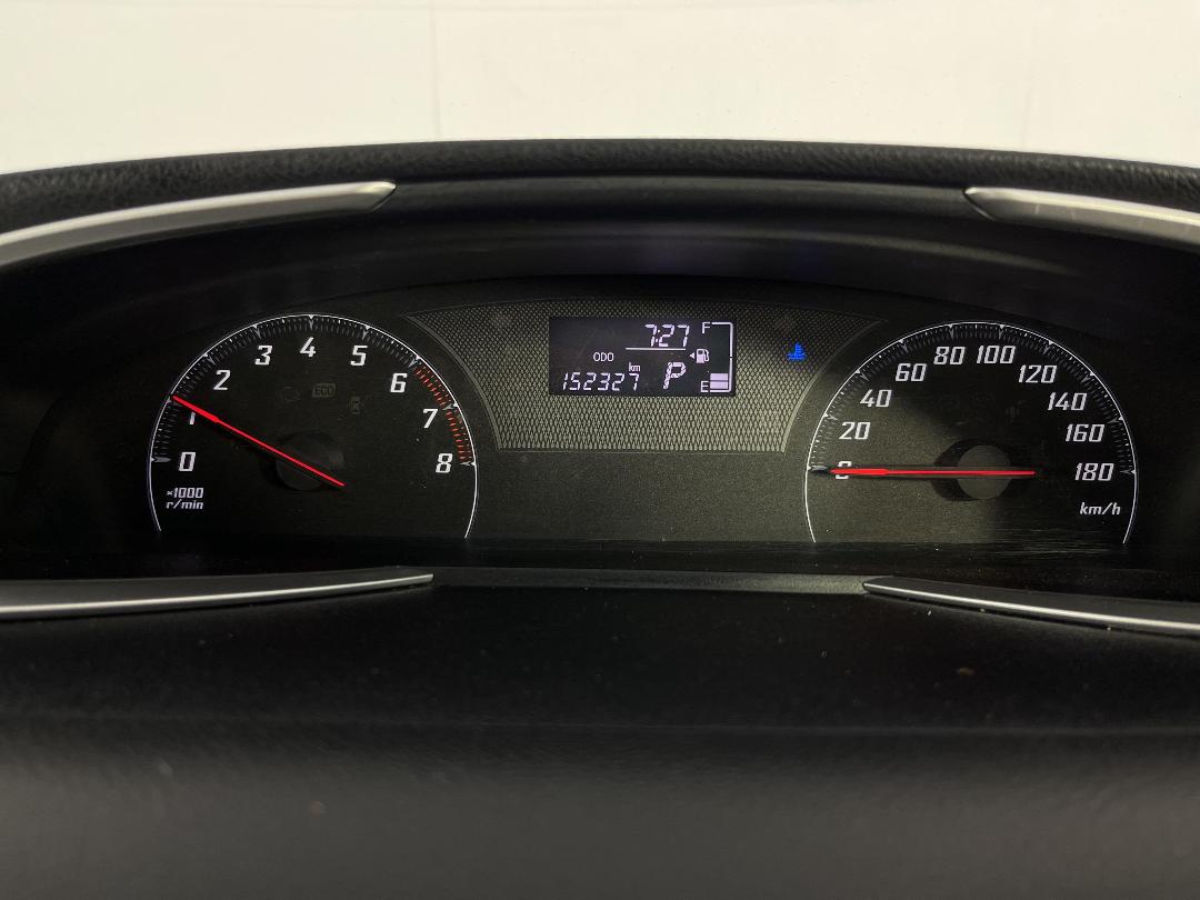 Photo '20' of Toyota Sienta Photo '20' of Toyota Sienta