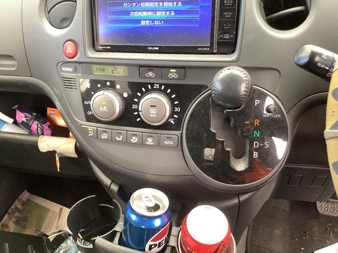 Photo '14' of Toyota Sienta Photo '14' of Toyota Sienta