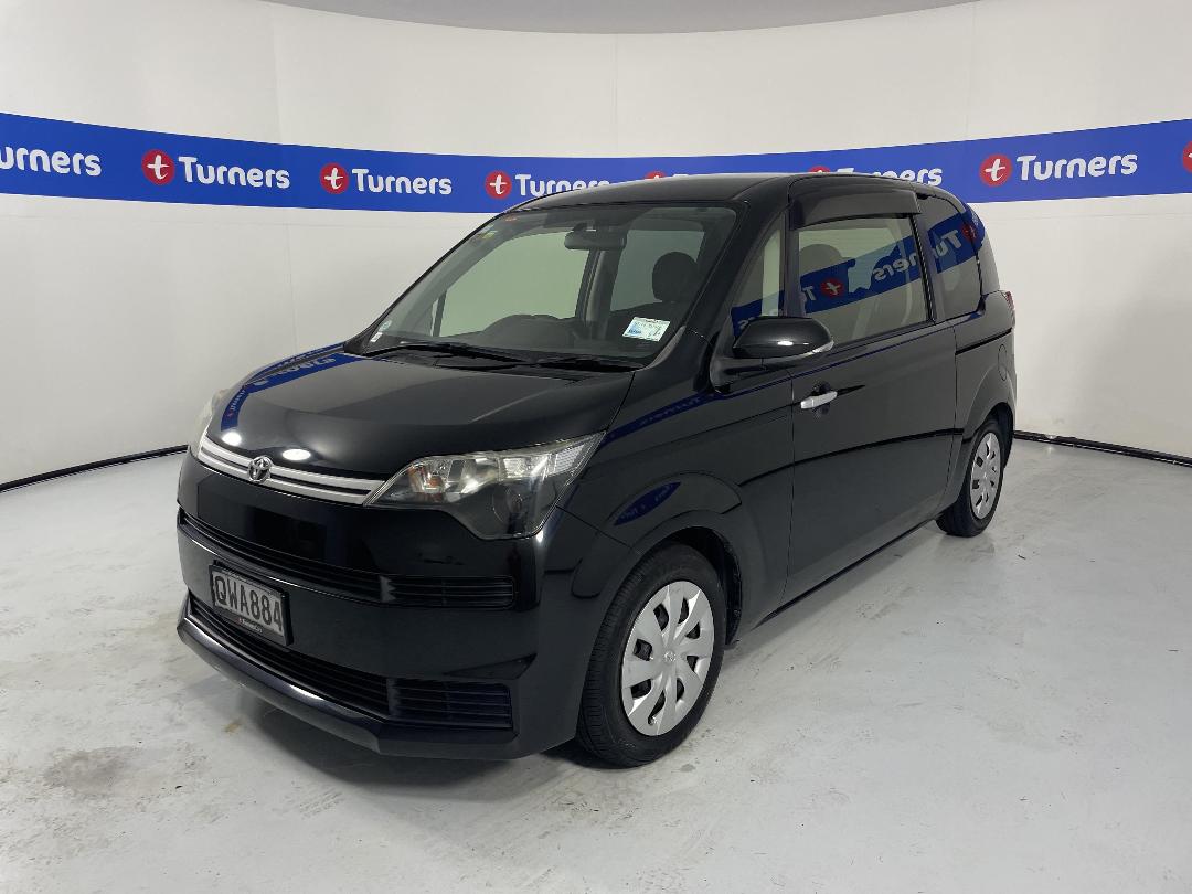 Photo '4' of Toyota Spade