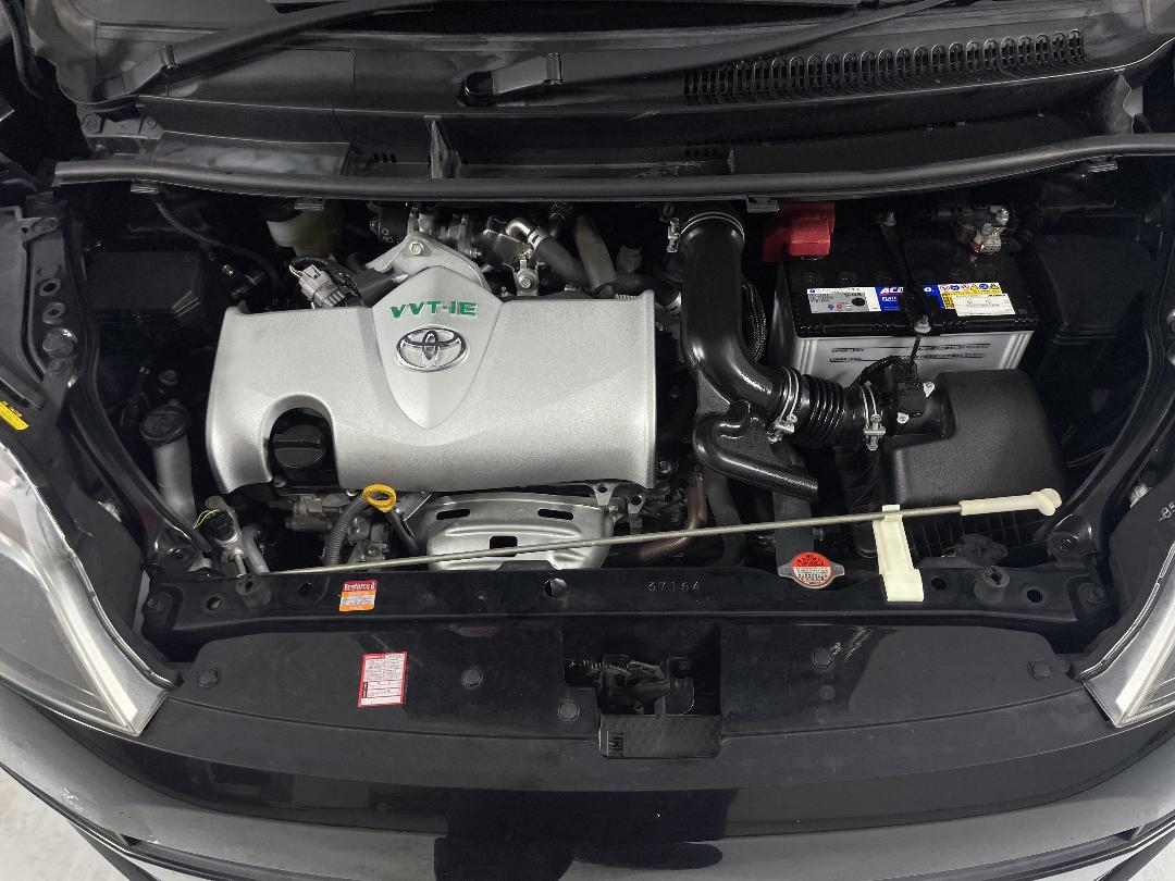 Photo '13' of Toyota Spade