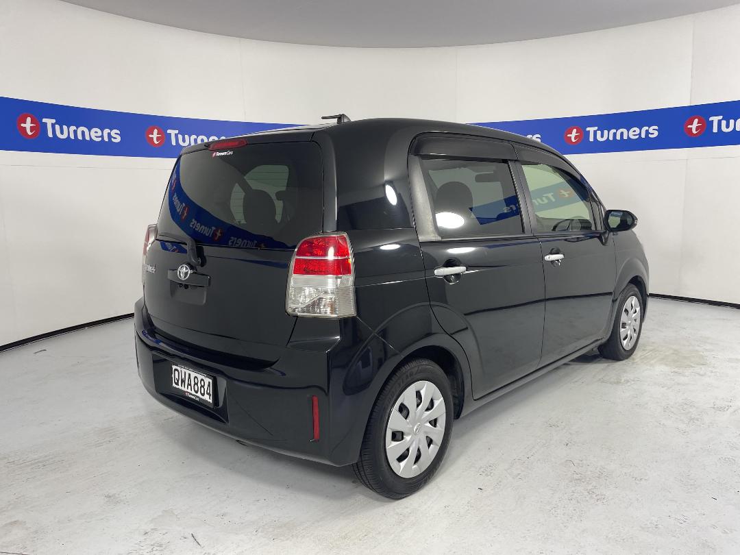 Photo '7' of Toyota Spade