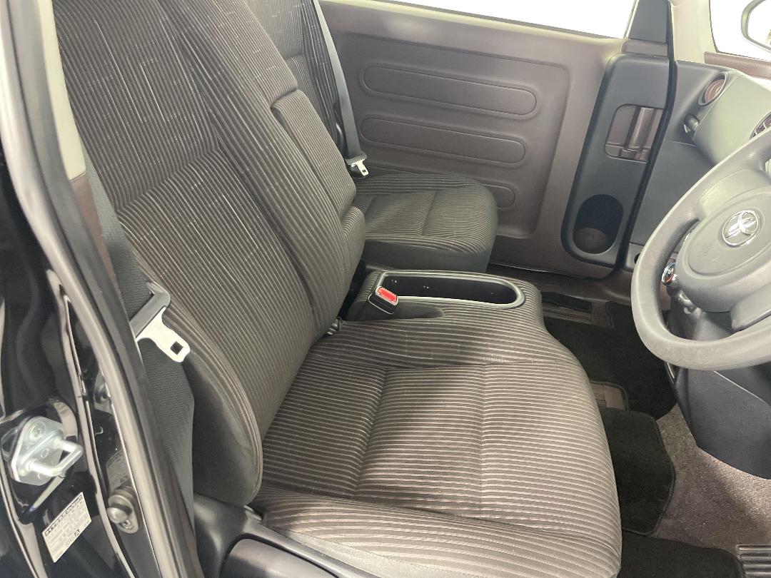 Photo '16' of Toyota Spade