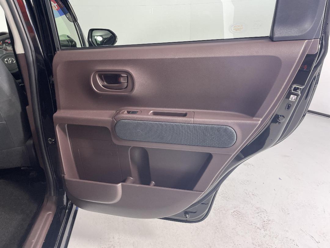 Photo '19' of Toyota Spade