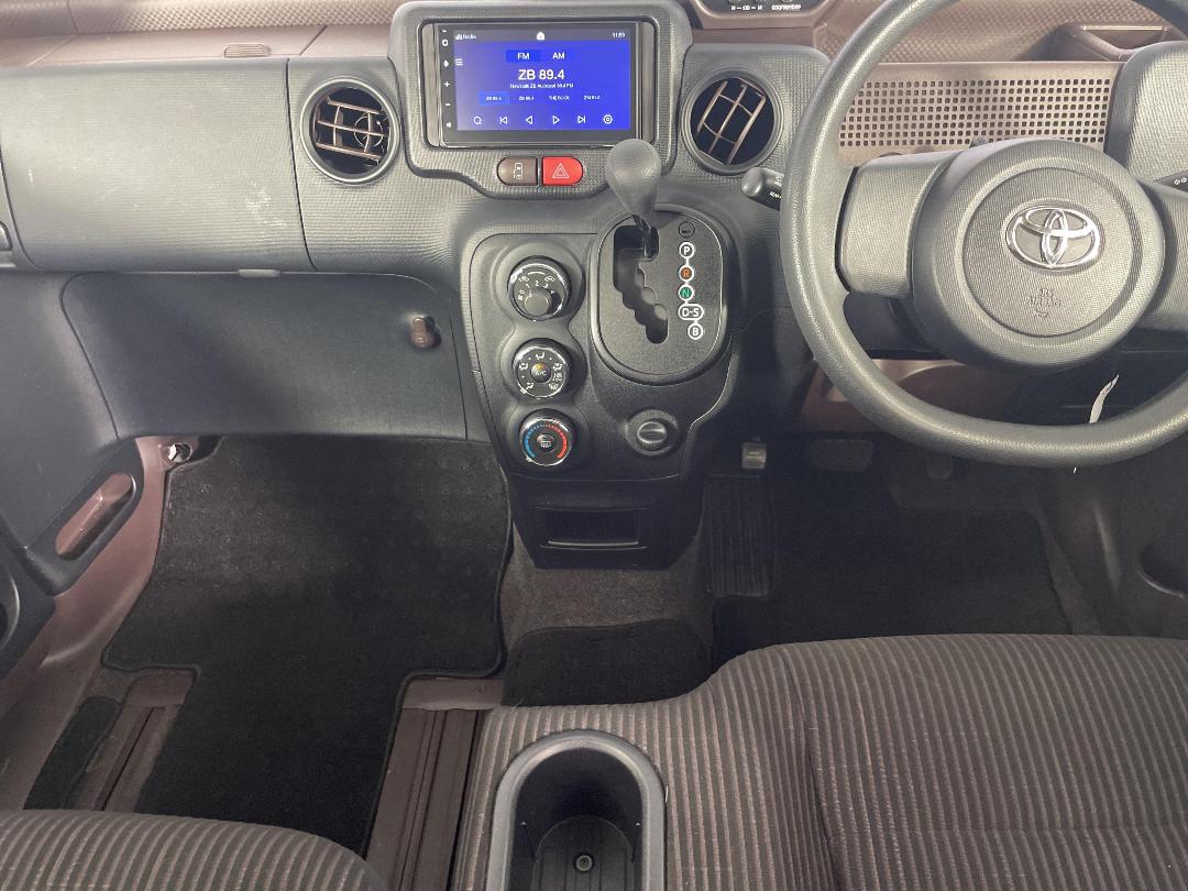 Photo '18' of Toyota Spade