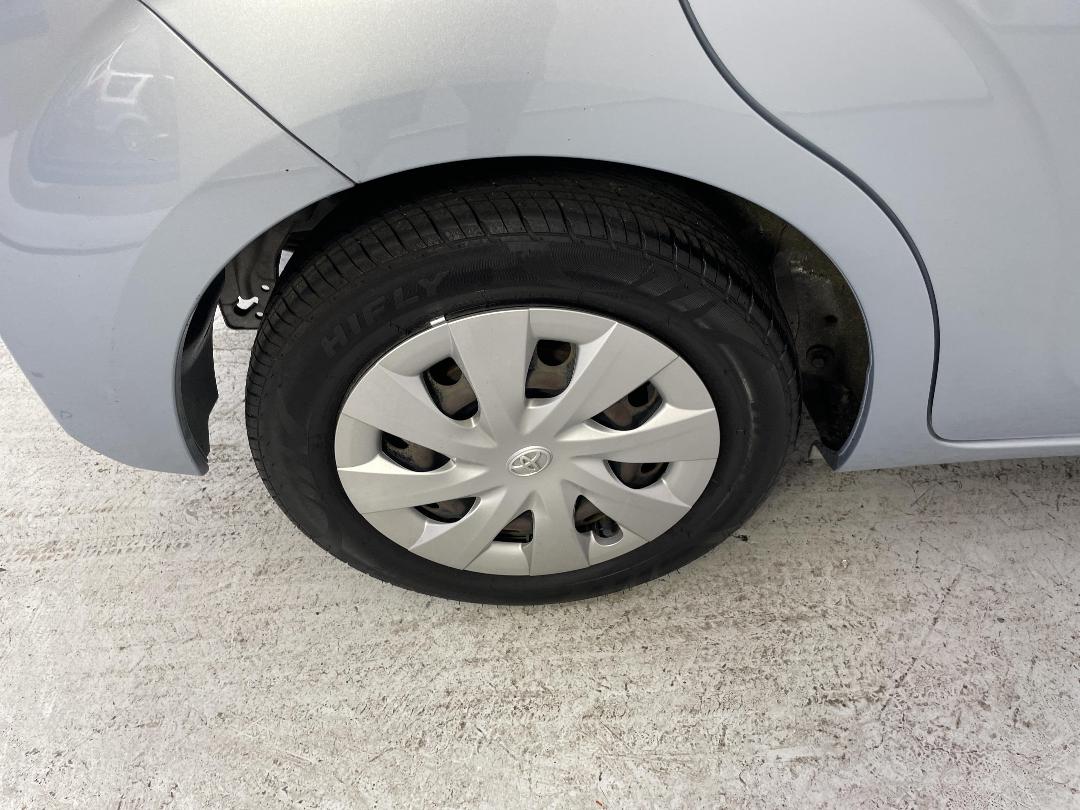 Photo '12' of Toyota Spade