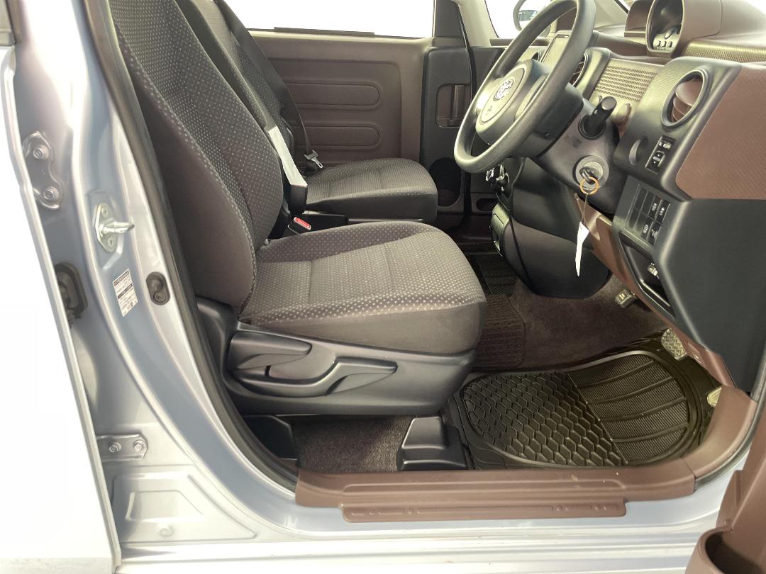 Photo '16' of Toyota Spade