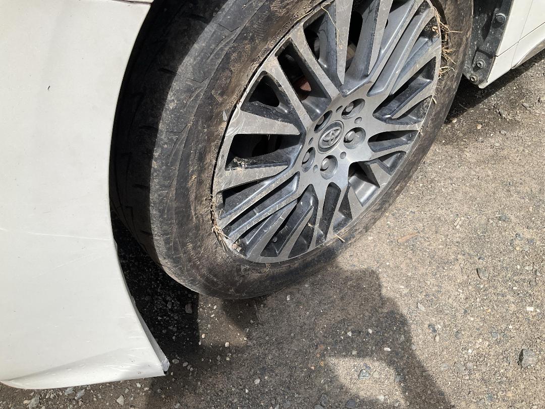 Photo '11' of Toyota Vellfire V6