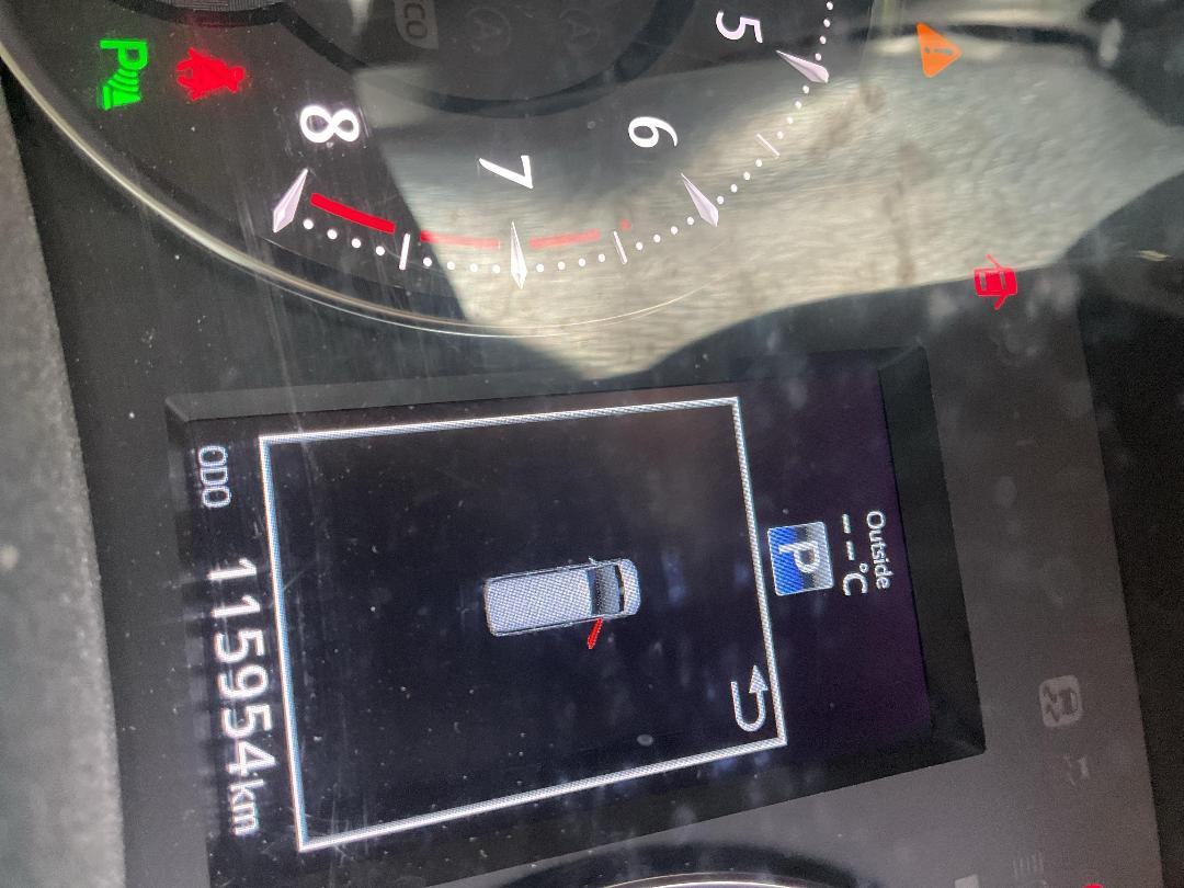 Photo '26' of Toyota Vellfire V6