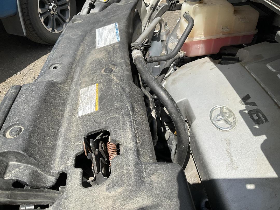 Photo '24' of Toyota Vellfire V6