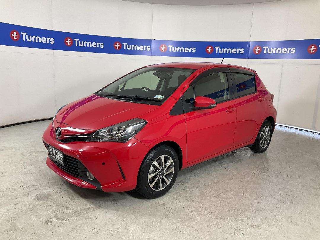 Photo '4' of Toyota Vitz