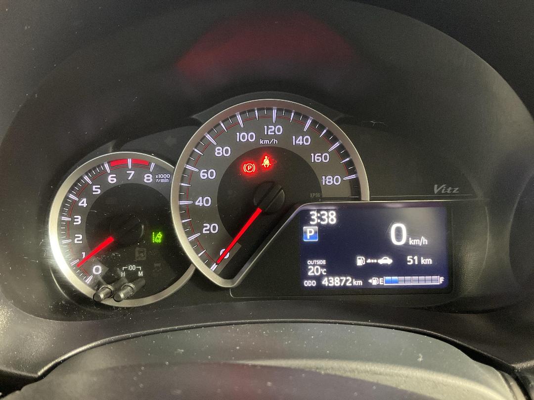 Photo '21' of Toyota Vitz