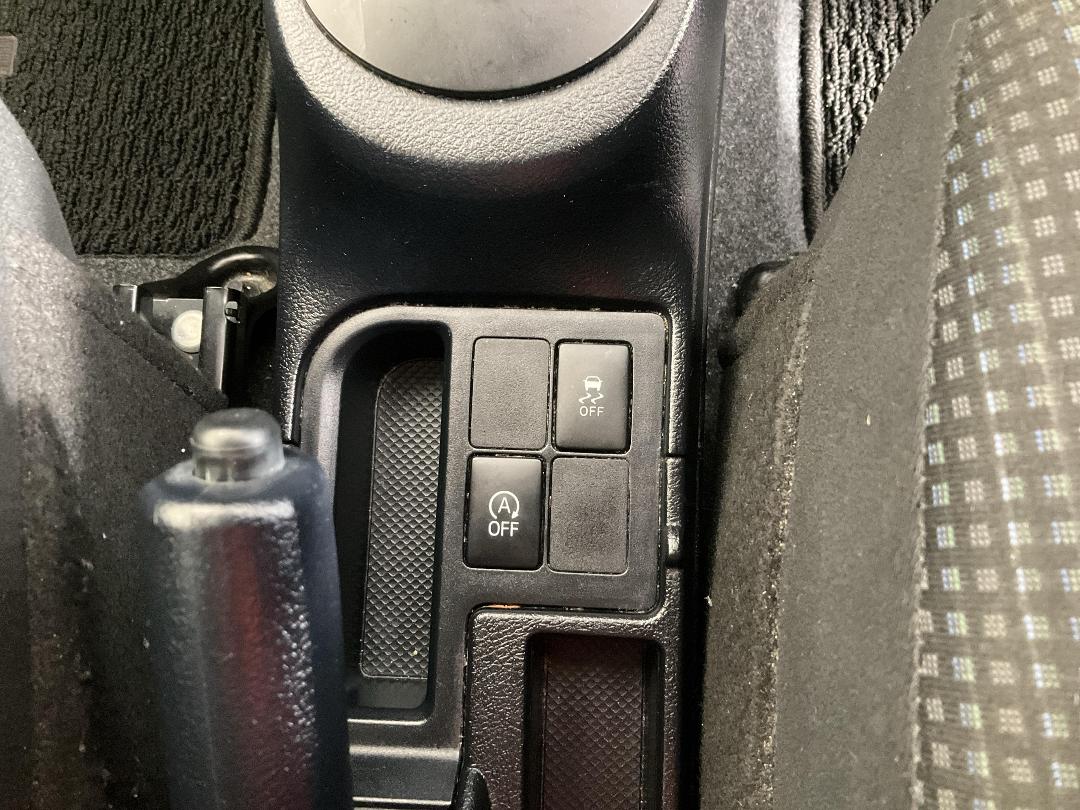 Photo '29' of Toyota Vitz