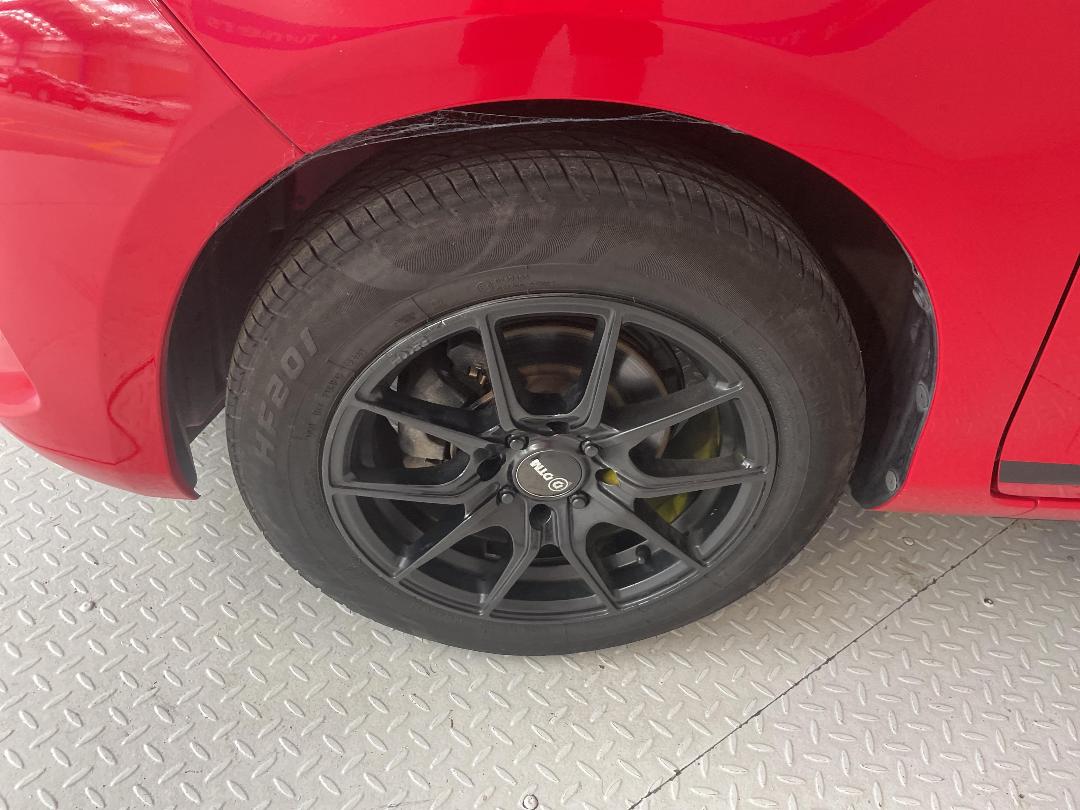 Photo '10' of Toyota Vitz