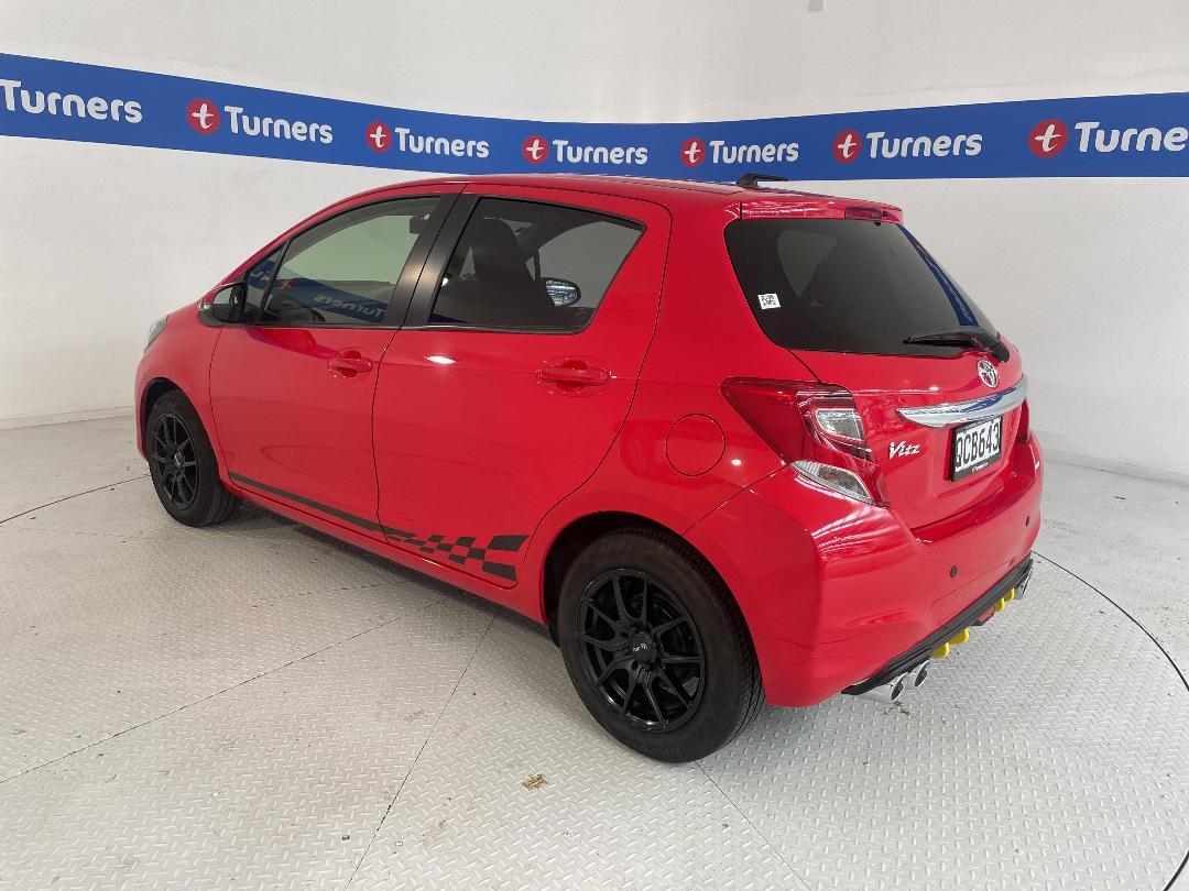 Photo '5' of Toyota Vitz