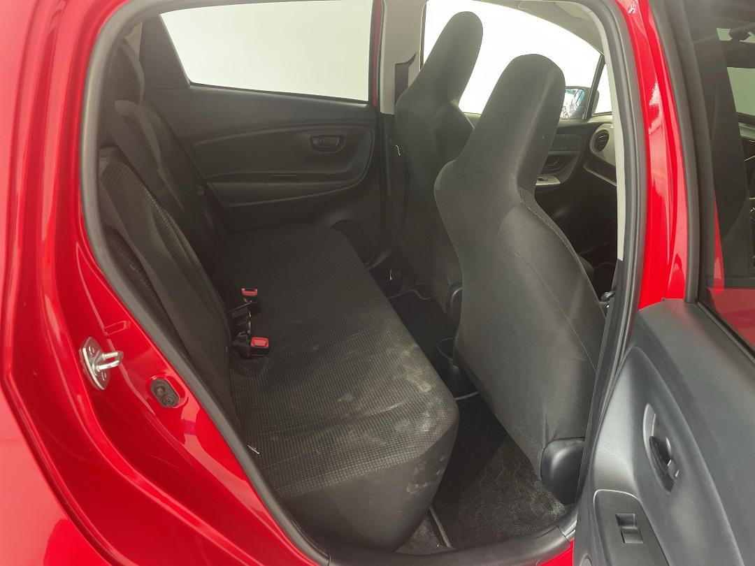 Photo '20' of Toyota Vitz