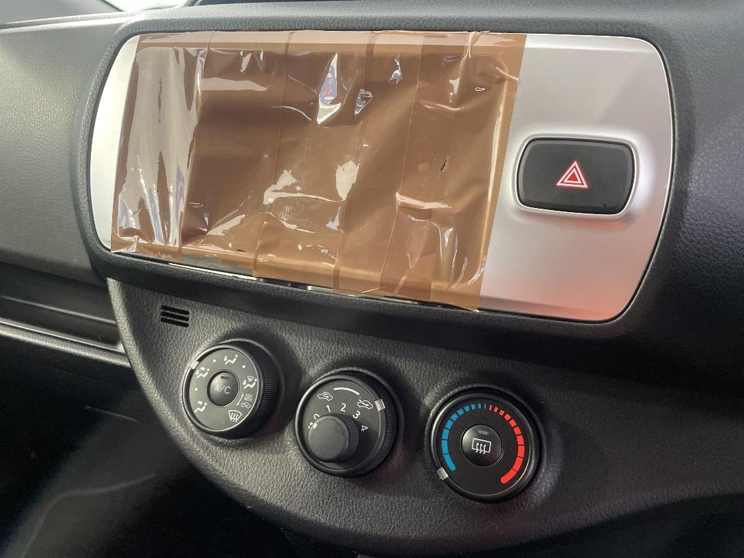 Photo '27' of Toyota Vitz