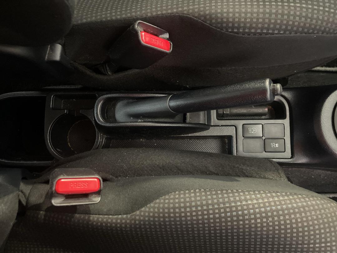 Photo '29' of Toyota Vitz